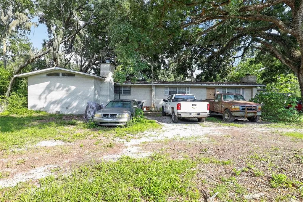 10109 Main Street, THONOTOSASSA