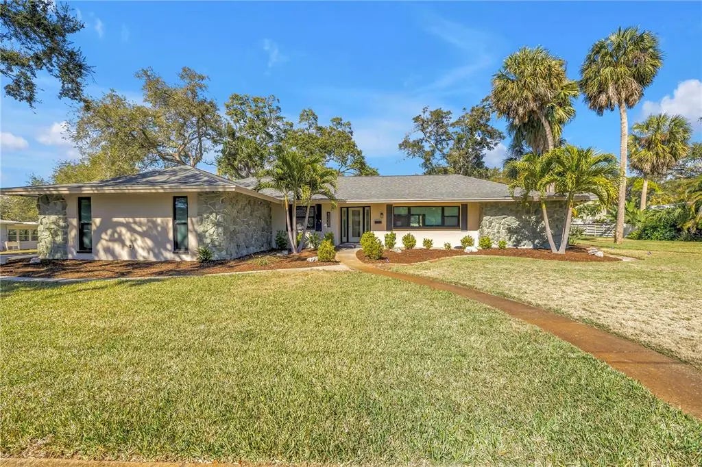 8261 28th Avenue N, ST PETERSBURG