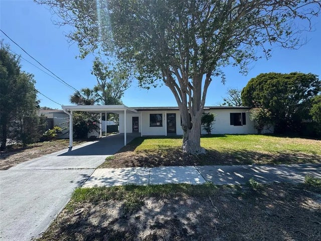 5812 Liverpool Drive, TAMPA