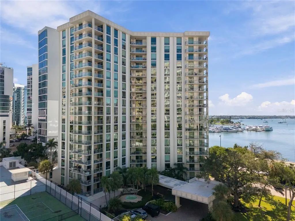 1111 N Gulfstream Avenue 3d