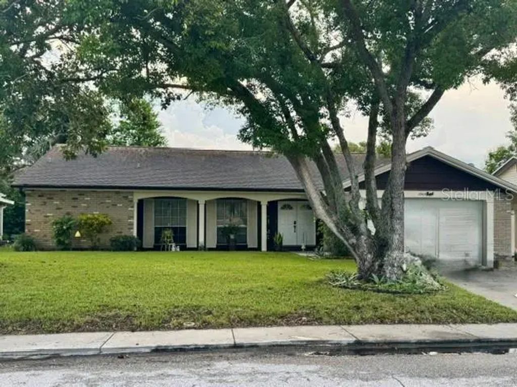 12505 Stagecoach Lane, HUDSON