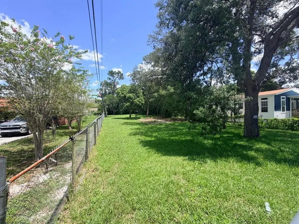 1329 Lake Drive, CASSELBERRY