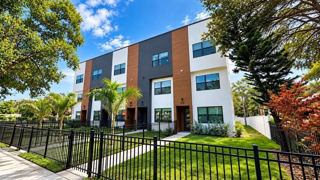 373 13th St N, ST PETERSBURG