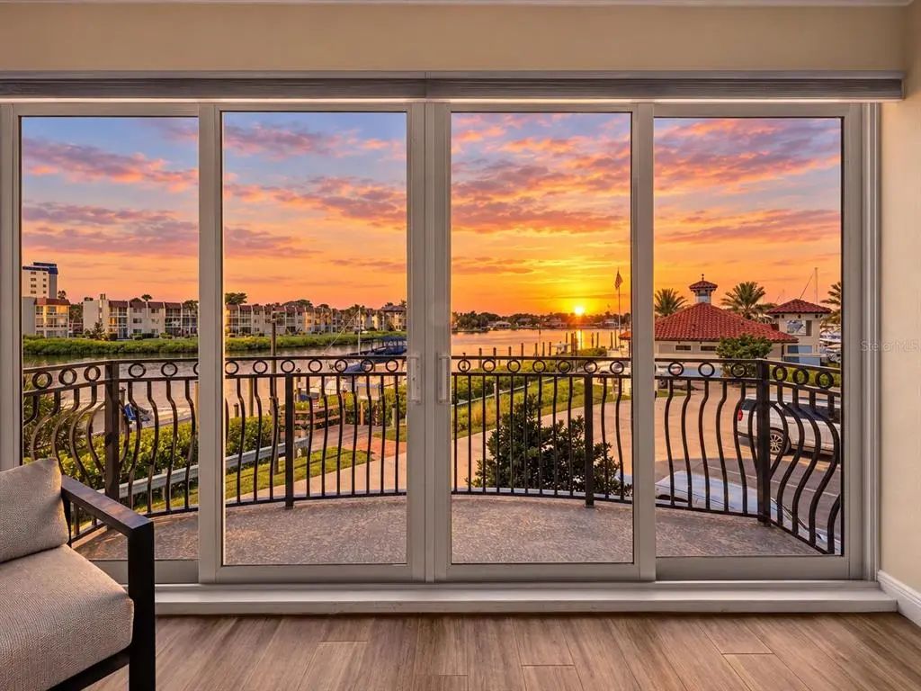 501 Tamiami Trail N 201, VENICE