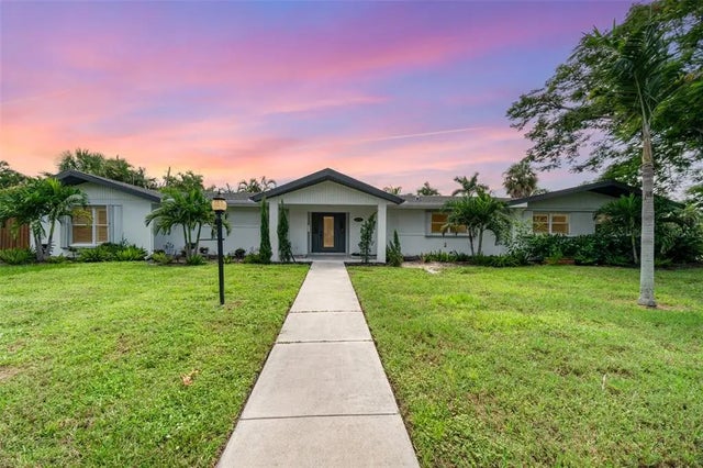 625 W Olympia Avenue, PUNTA GORDA