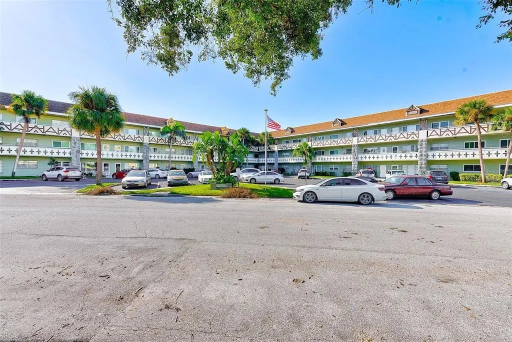 2447 Ecuadorian Way 49, CLEARWATER