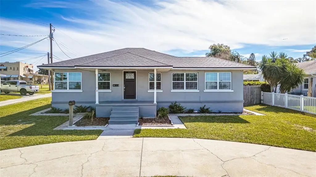 215 S Lake Howard Drive, WINTER HAVEN