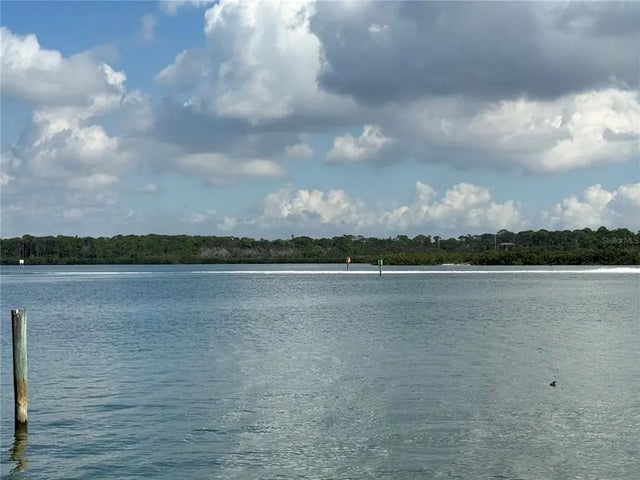 512 173rd Avenue E, NORTH REDINGTON BEACH