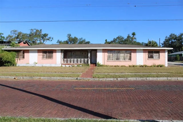 418 E Emily Street, TAMPA