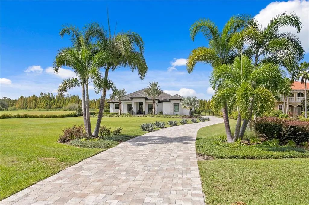 10521 Broadland Pass, THONOTOSASSA