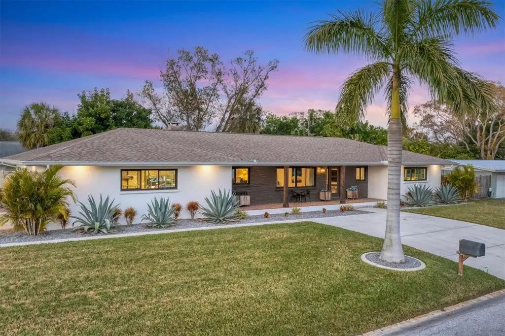 2411 Valencia Drive, SARASOTA