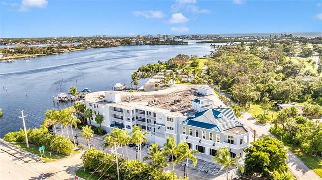 516 Tamiami Trail S 404, NOKOMIS