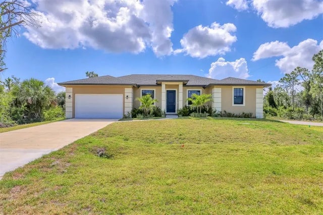 10242 Hallendale Drive, PORT CHARLOTTE