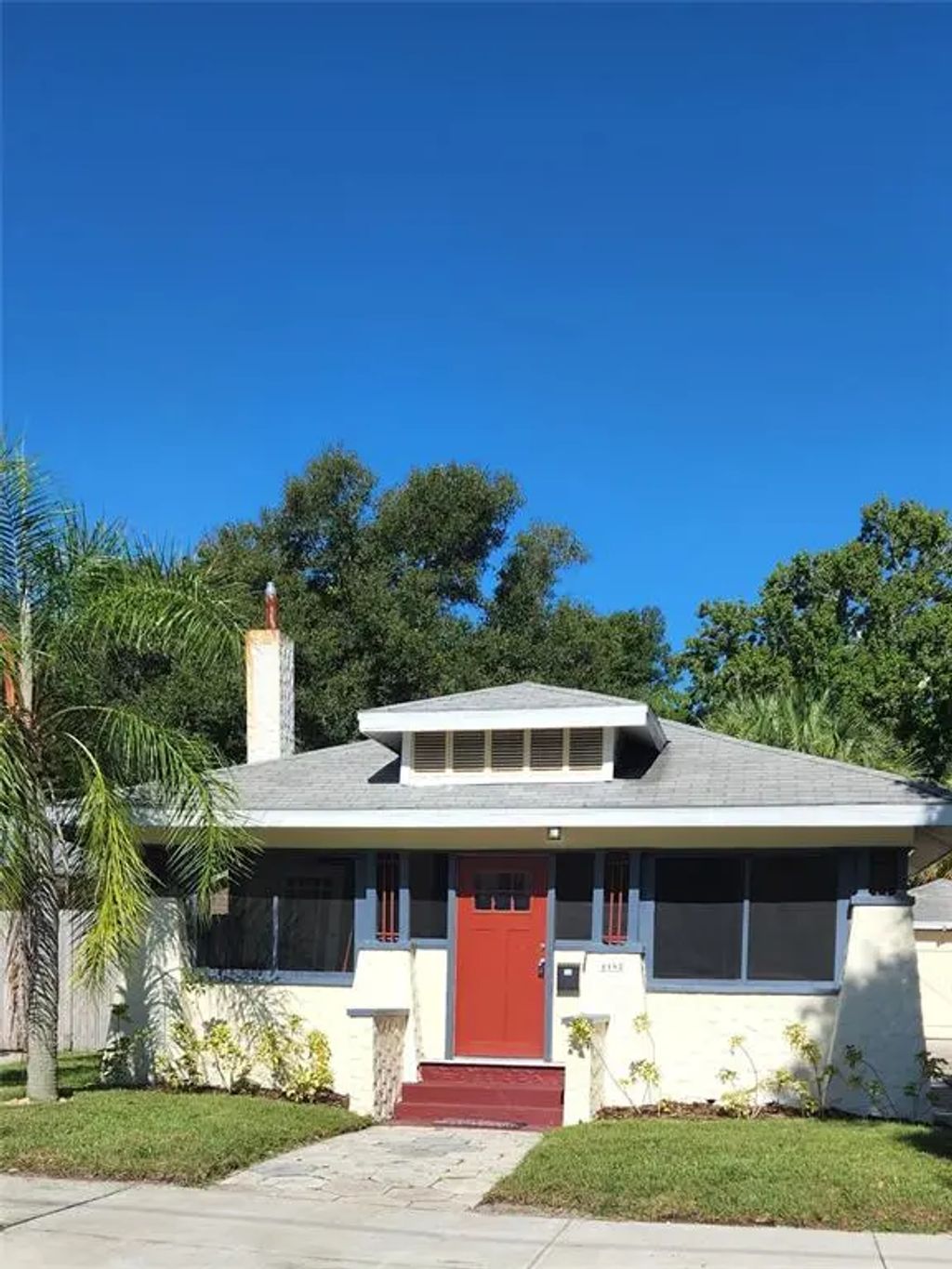 1182 8th Street N, ST. PETERSBURG