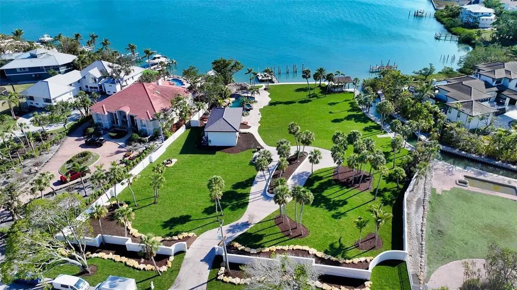 684 Freeling Drive, SARASOTA