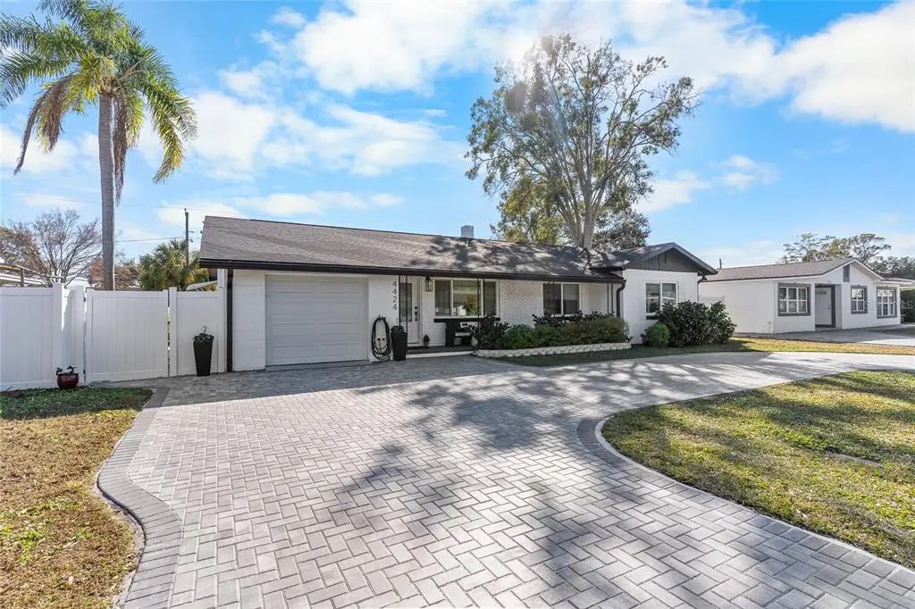 4424 W Bay Court Avenue, TAMPA