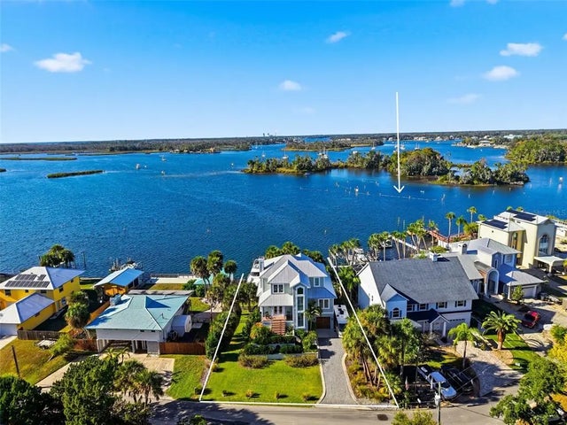 1242 N Circle Drive, CRYSTAL RIVER