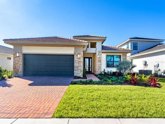 17822 Cresswind Terrace, LAKEWOOD RANCH