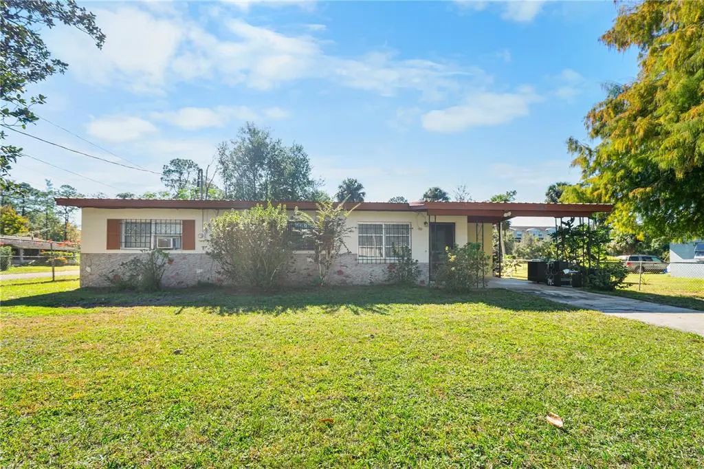 528 Doctors Drive, OVIEDO