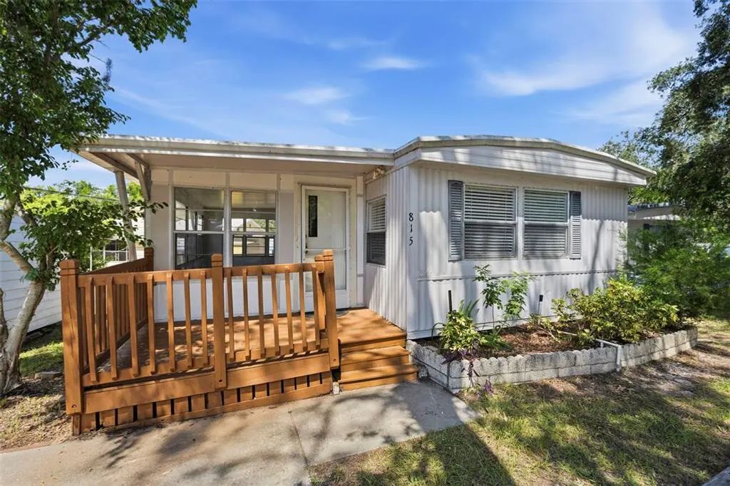 815 Elkan Drive, TARPON SPRINGS