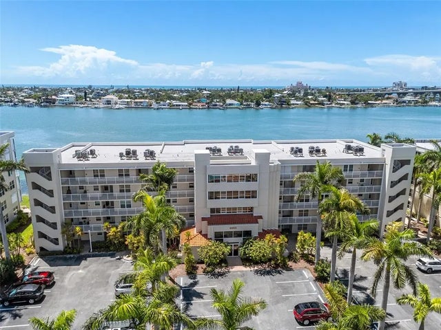6085 Bahia Del Mar Circle 171, ST PETERSBURG