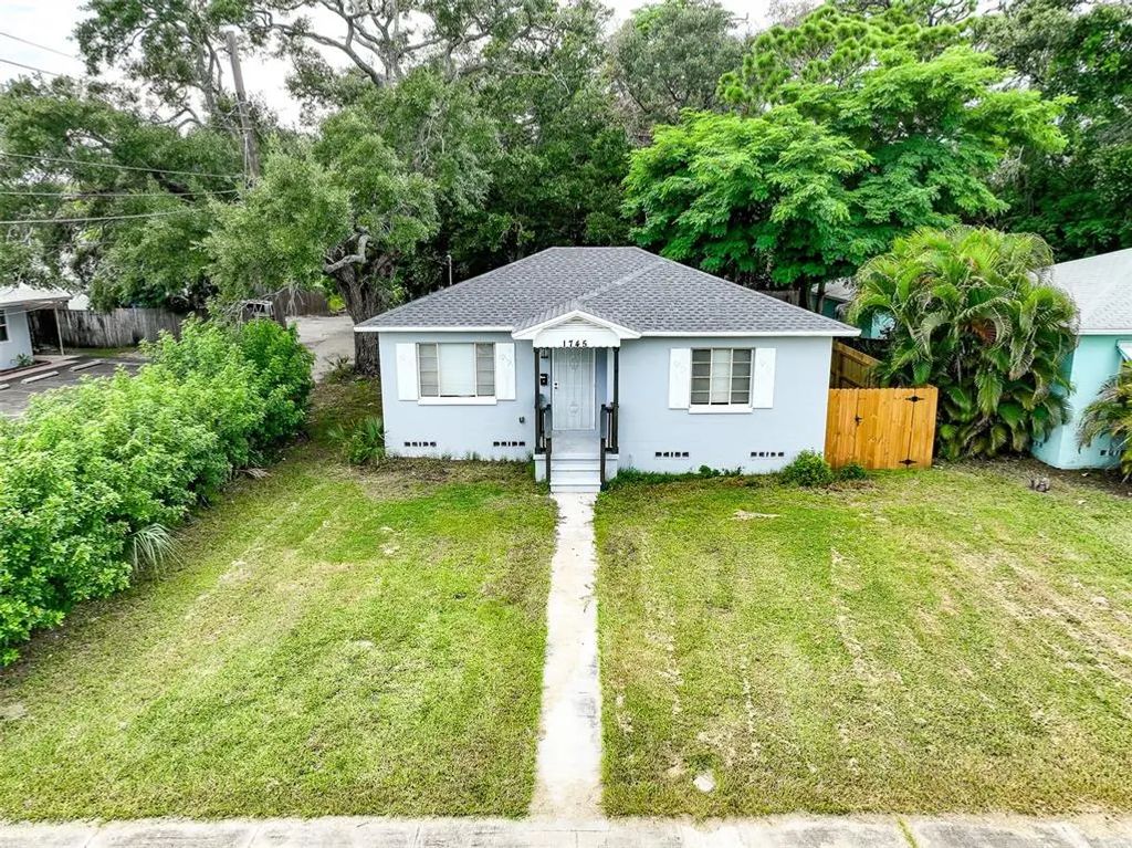 1745 Freeman Street S, ST. PETERSBURG