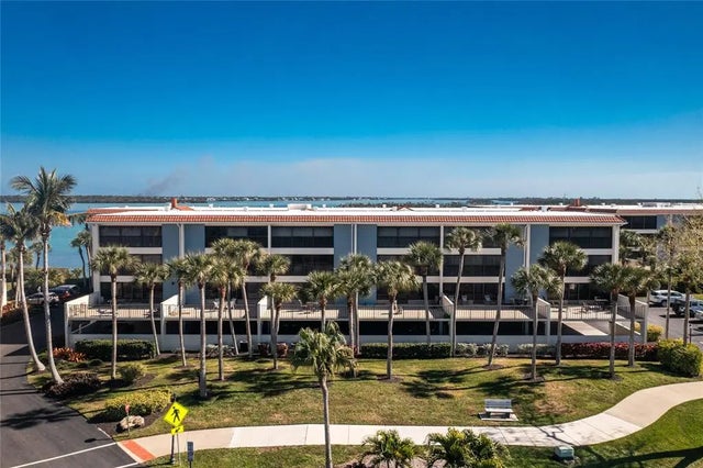 1651 Beach Road 212, ENGLEWOOD