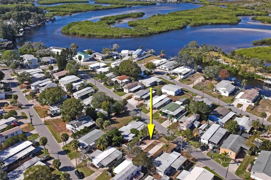 736 Driftwood Lane, TARPON SPRINGS