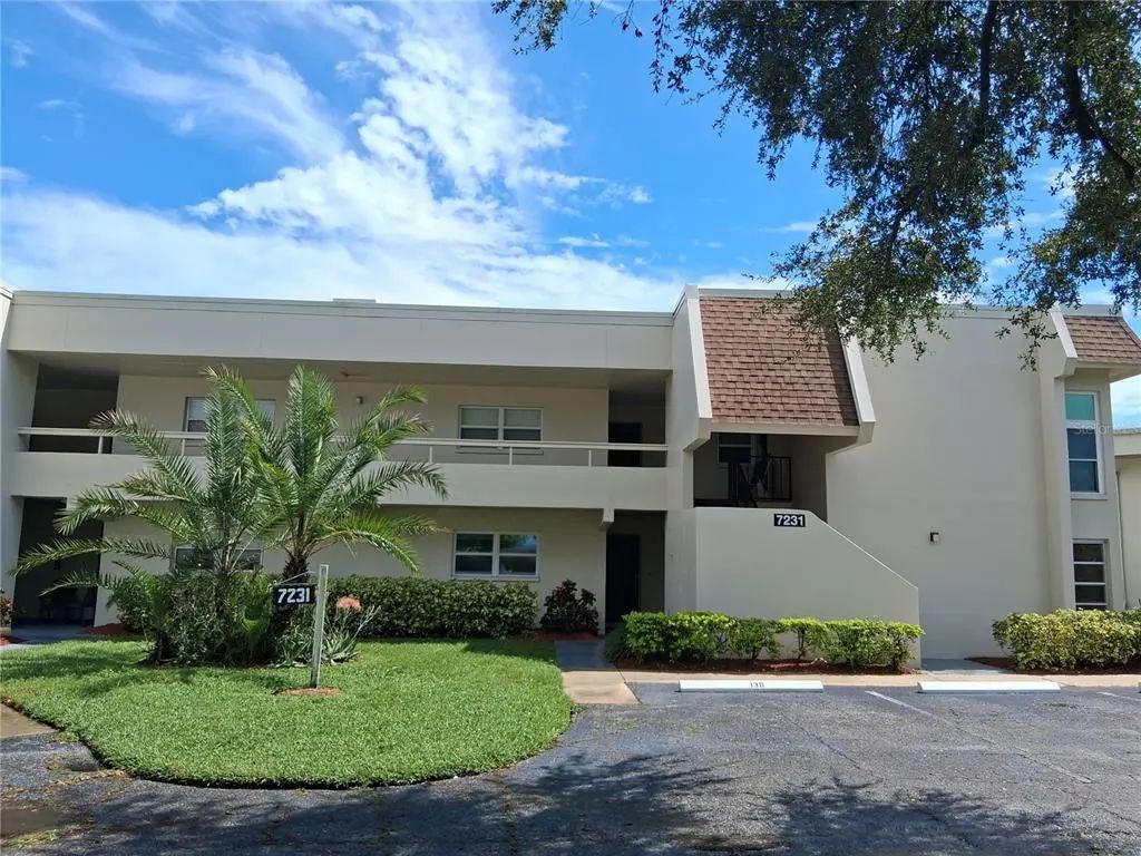 7231 W Country Club Drive N 130, SARASOTA