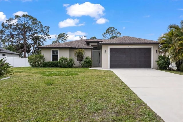 2471 W Price Boulevard, NORTH PORT