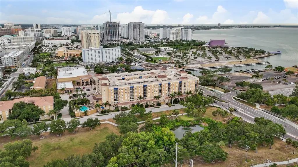 1064 N Tamiami Trail 1525, SARASOTA
