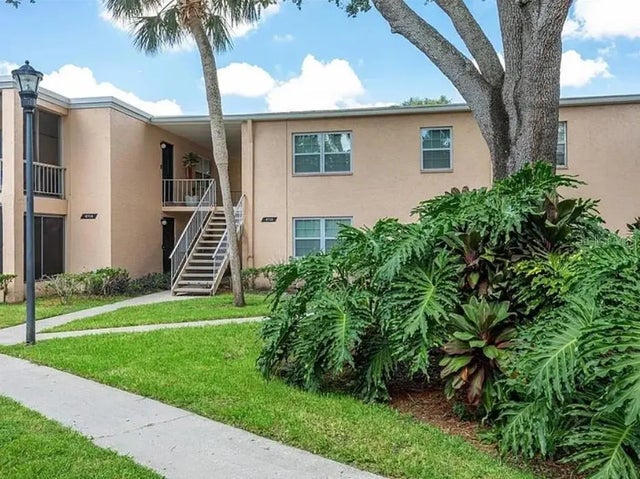 4718 Christa Court 317, TAMPA