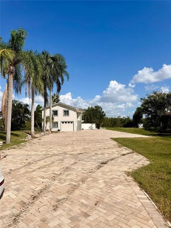 8117 Bay Drive, TAMPA
