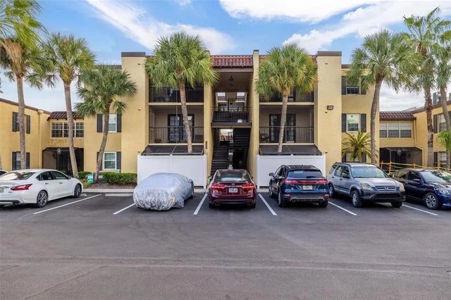 5306 Santa Rosa Court 144, TAMPA