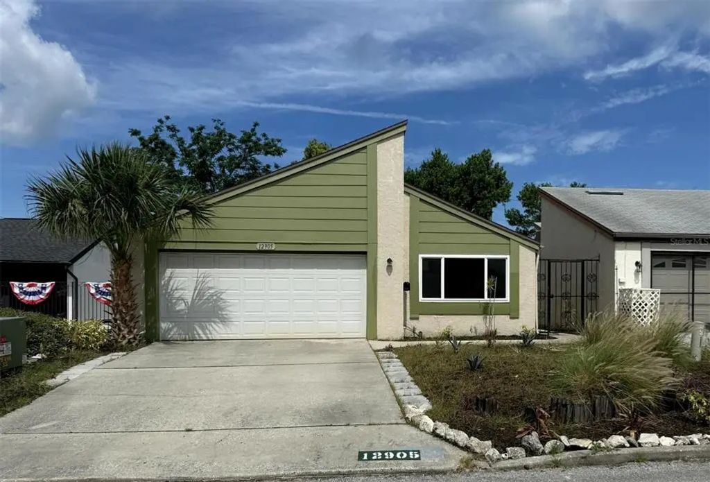 12905 Settlers Drive, HUDSON