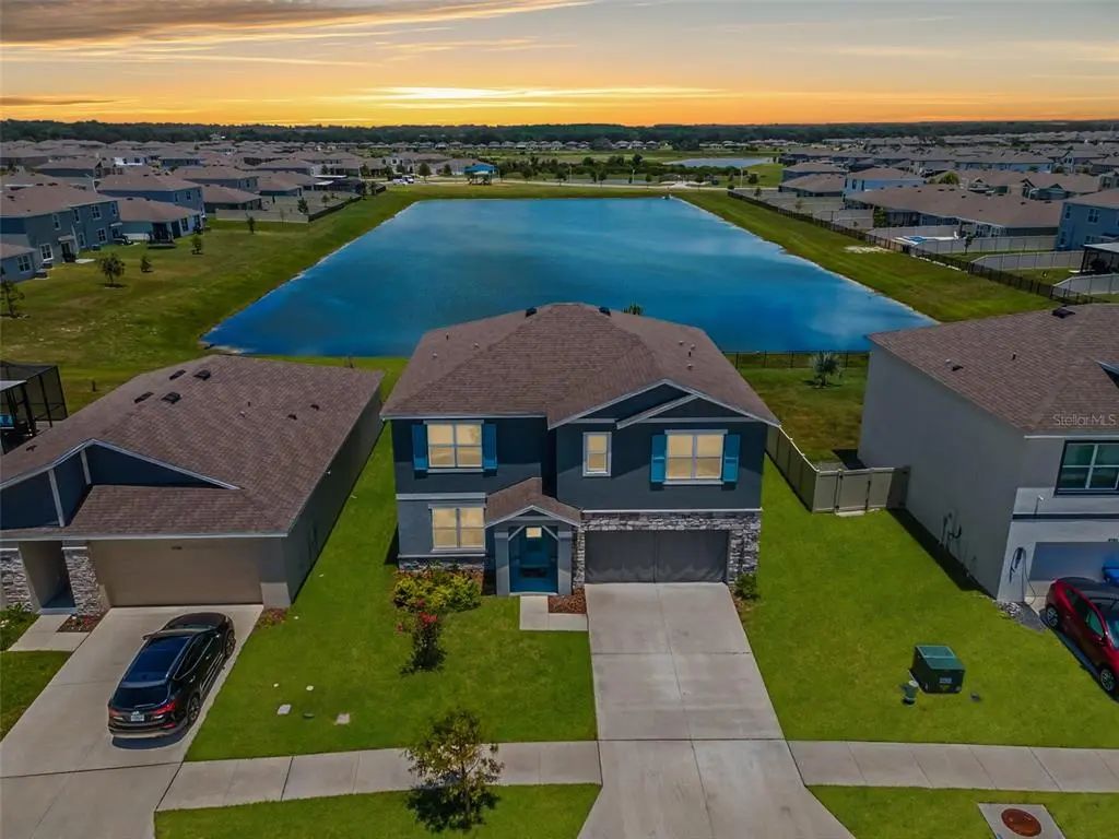 9728 Crescent Ray Drive, WESLEY CHAPEL