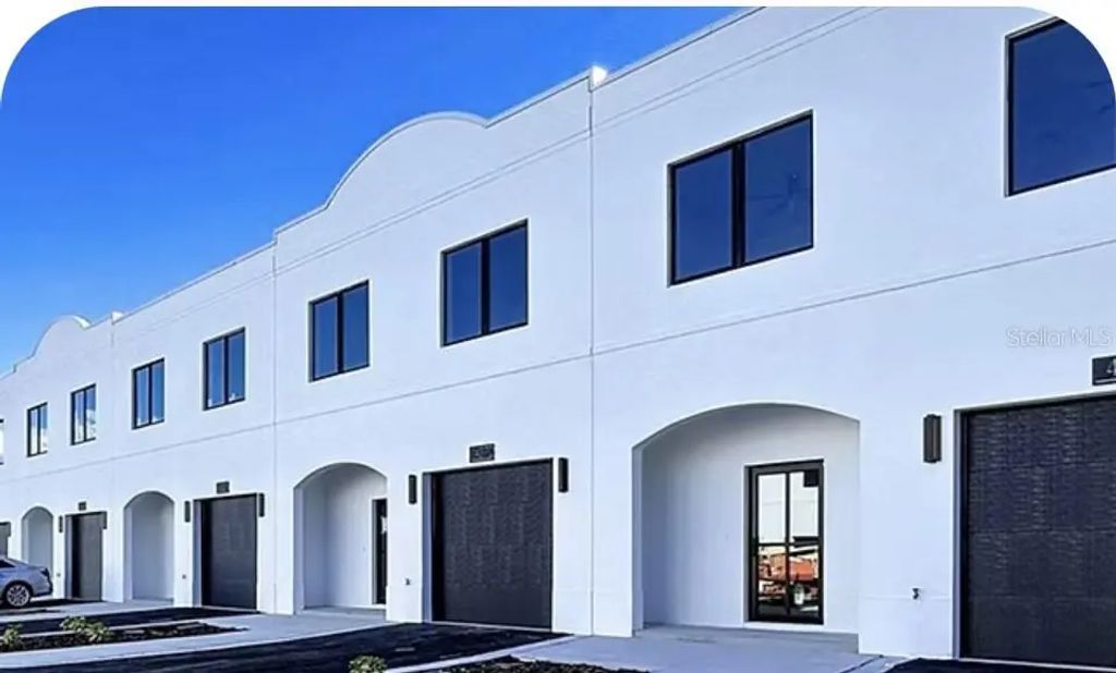 4367 Cambio Gardens Court, TAMPA