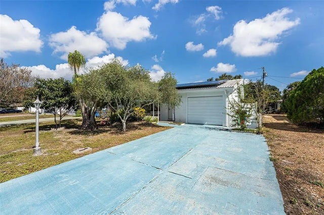 2066 High Ridge Drive, CLEARWATER