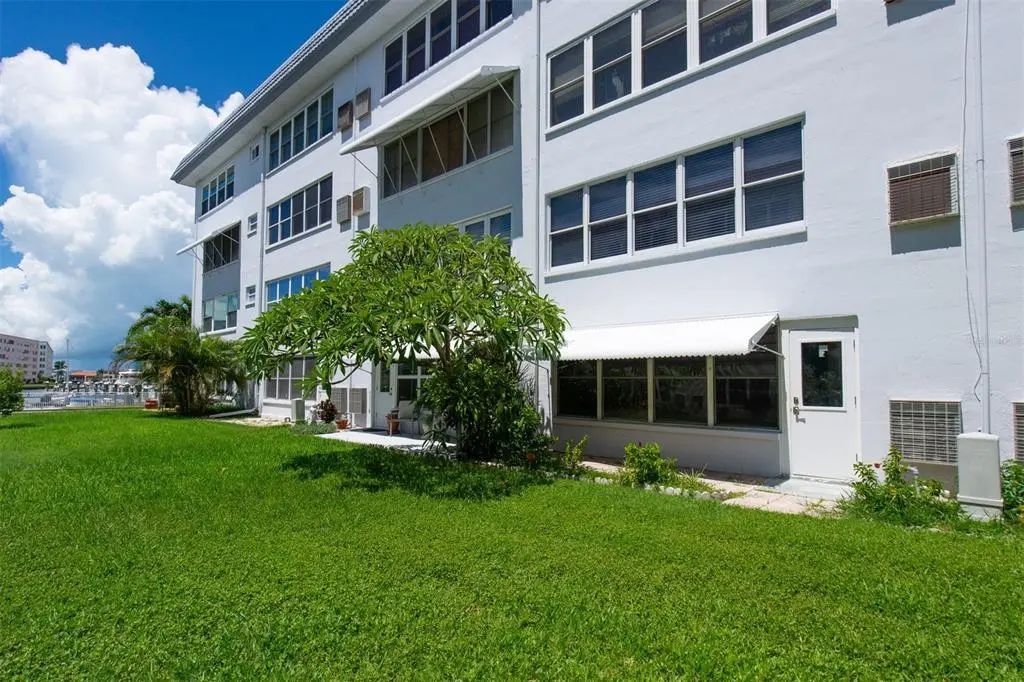3018 59th Street S 111, GULFPORT