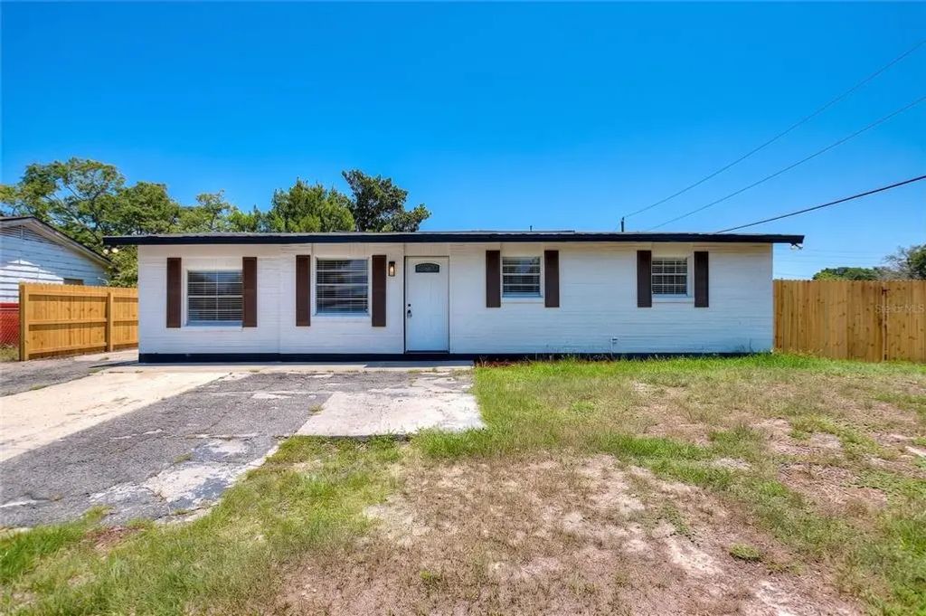 8204 Allamanda Avenue, TAMPA