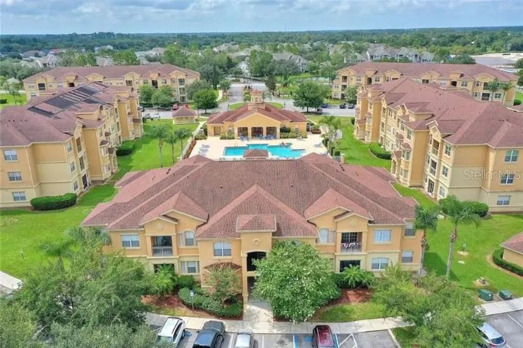 504 Terrace Ridge Circle 5, DAVENPORT