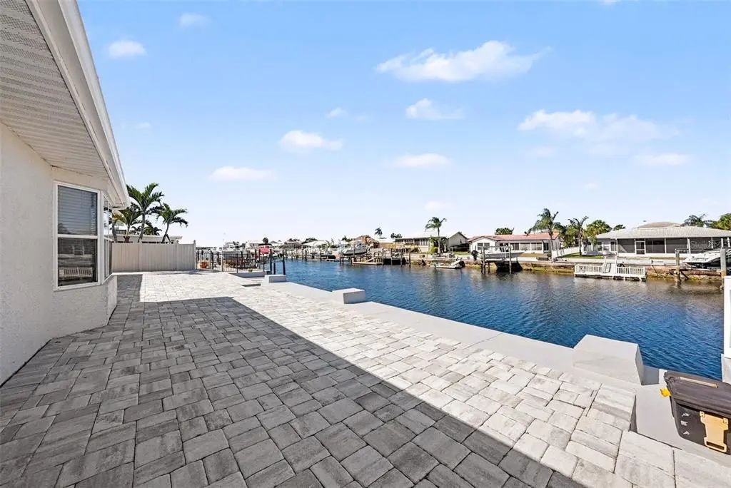 Photo of Listing #TB8478175