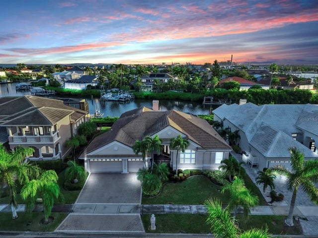 1309 Alhambra Drive, APOLLO BEACH