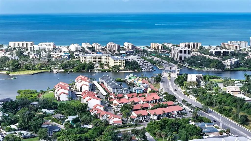1622 Stickney Point Road 22-102, SARASOTA