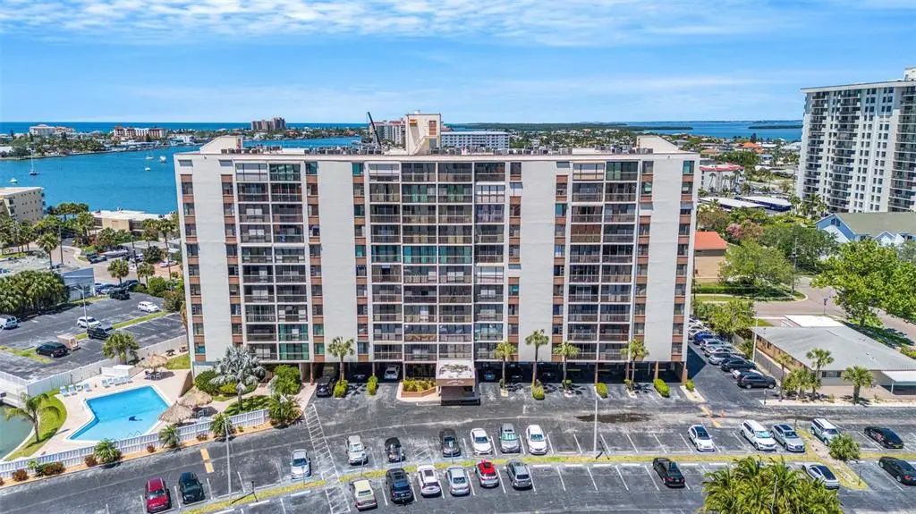 255 Dolphin Point 404, CLEARWATER BEACH