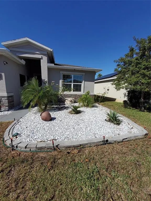 160 Taft Drive B, DAVENPORT