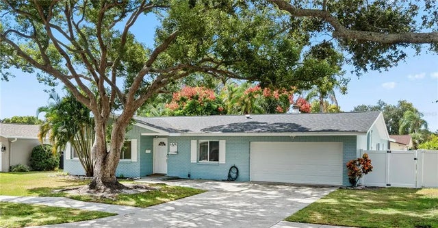 1852 Albright Drive, CLEARWATER