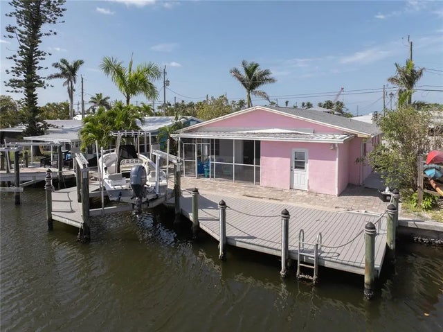 11476 May Street, MATLACHA