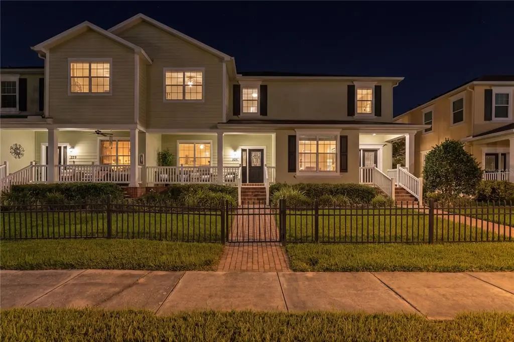 225 49th Avenue N, ST PETERSBURG