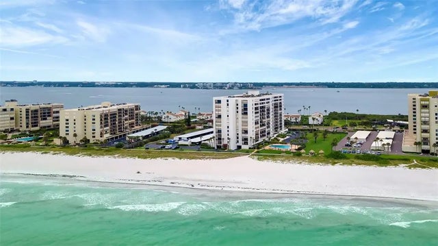 1460 Gulf Boulevard 702, CLEARWATER BEACH